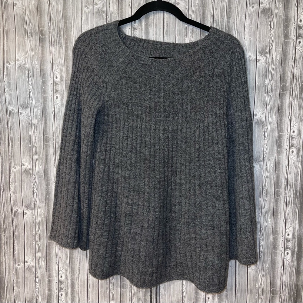 Lauren Conrad | Women’s | Gray | Size XS |Sweater top | Bell Sleeves